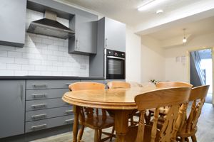Kitchen- click for photo gallery
